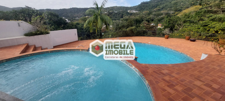 Casa com 5 Quartos à Venda, 900 m² em Córrego Grande - Florianópolis