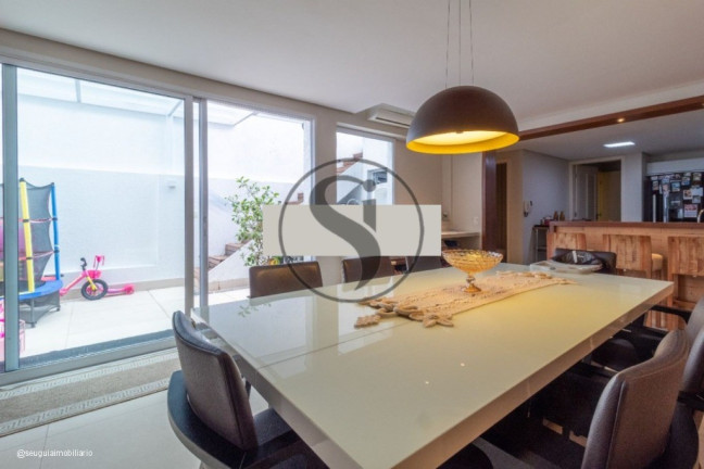 Imagem Casa com 3 Quartos à Venda, 196 m² em Pinheiros - São Paulo Imagem Casa com 3 Quartos à Venda, 196 m² em Pinheiros - São Paulo