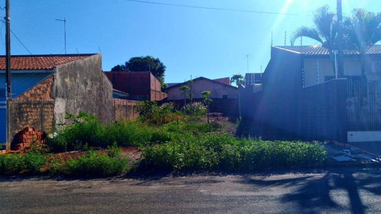 Terreno à Venda, 275 m² em Jardim Dos Passaros - Arapongas