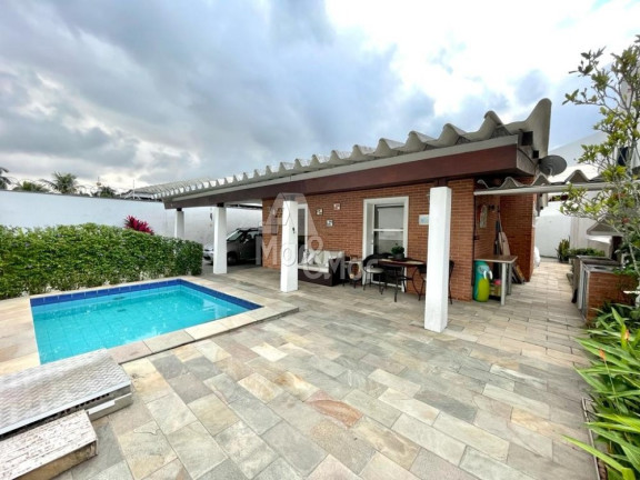 Casa com 5 Quartos à Venda, 179 m² em Enseada - Guarujá