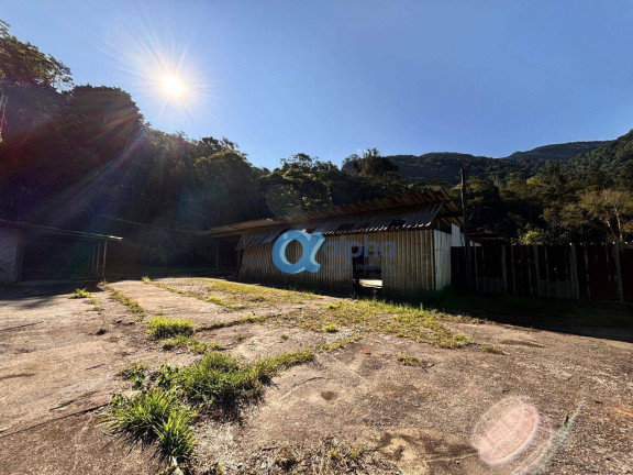 Imagem Galpão para Alugar, 650 m² em Quarteirão Brasileiro - Petrópolis Imagem Galpão para Alugar, 650 m² em Quarteirão Brasileiro - Petrópolis