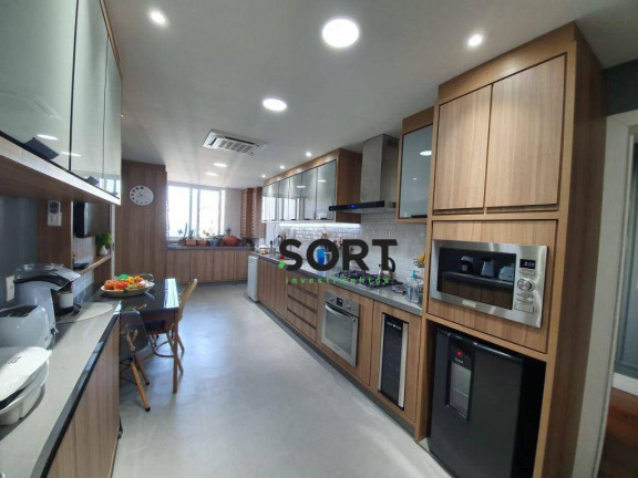 Imagem Apartamento com 3 Quartos à Venda, 149 m² em Centro - Balneário Camboriú