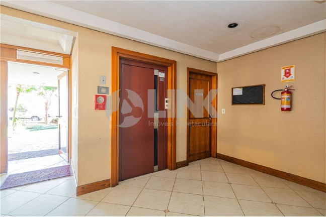 Apartamento com 2 Quartos à Venda, 73 m² em Teresópolis - Porto Alegre