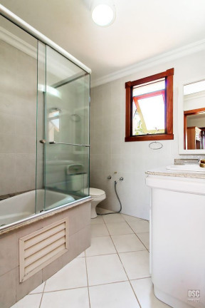 Imagem Casa com 4 Quartos à Venda, 334 m² em Ipanema - Porto Alegre