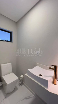Imagem Apartamento com 3 Quartos à Venda, 245 m² em Santa Regina - Camboriú