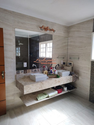Imagem Sobrado com 3 Quartos à Venda, 380 m²