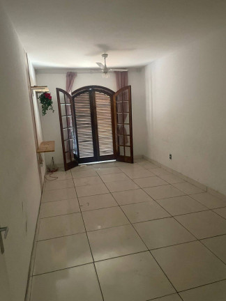 Imagem Casa com 3 Quartos à Venda, em Taboão - São Bernardo Do Campo Imagem Casa com 3 Quartos à Venda, em Taboão - São Bernardo Do Campo