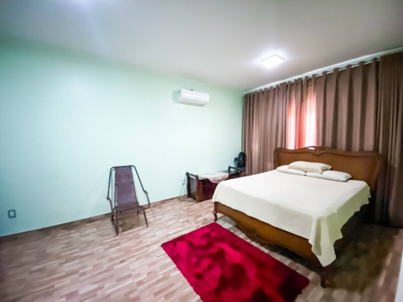 Imagem Sobrado com 3 Quartos à Venda, 214 m² em Centro - Caldas Novas