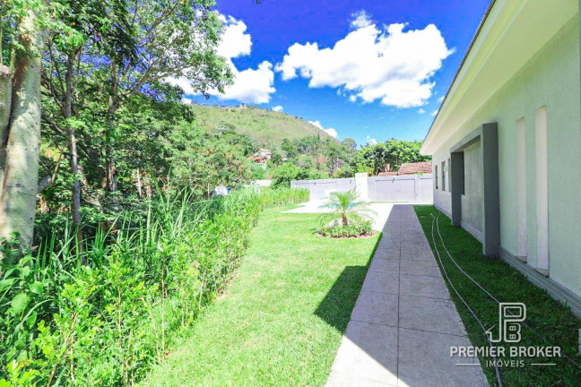 Imagem Casa com 3 Quartos à Venda, 136 m² em Albuquerque - Teresópolis Imagem Casa com 3 Quartos à Venda, 136 m² em Albuquerque - Teresópolis