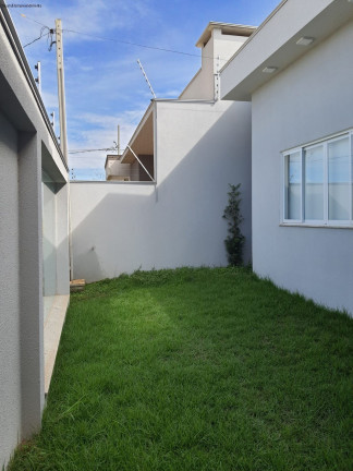 Imagem Imóvel com 3 Quartos à Venda,  em Sinop - Sinop