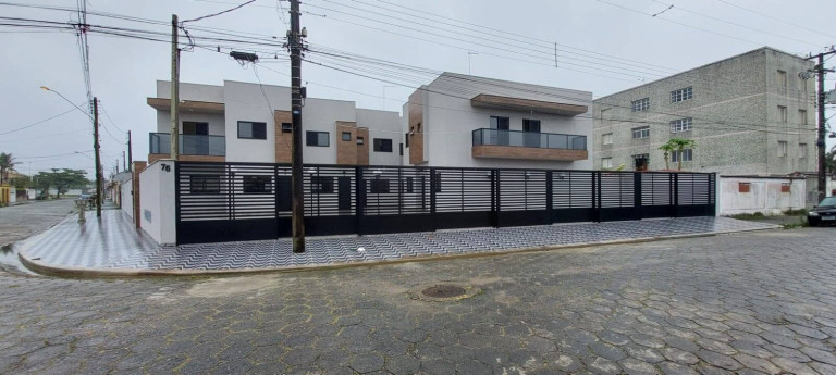 Imagem Sobrado com 2 Quartos à Venda, 140 m² em Vila Anhanguera - Mongaguá Imagem Sobrado com 2 Quartos à Venda, 140 m² em Vila Anhanguera - Mongaguá