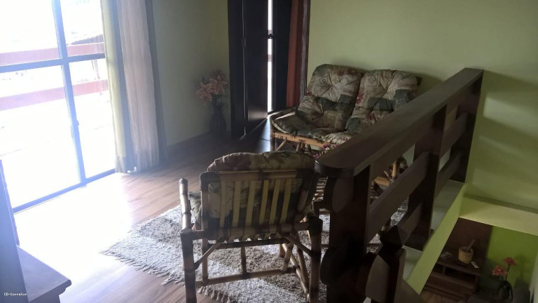 Imagem Sobrado com 3 Quartos à Venda, 331 m² em Bocaina - Ribeirão Pires