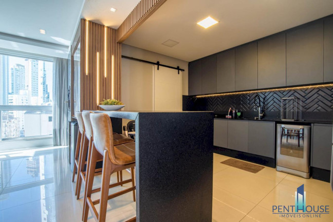 Imagem Apartamento com 3 Quartos à Venda, 137 m² em Centro - Balneário Camboriú Imagem Apartamento com 3 Quartos à Venda, 137 m² em Centro - Balneário Camboriú