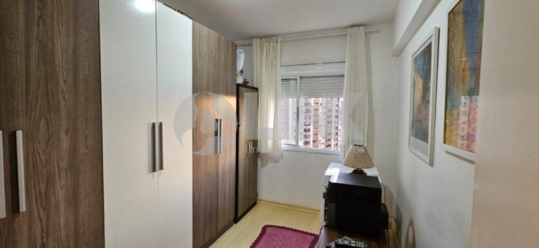Imagem Apartamento com 3 Quartos à Venda, 65 m² em Vila Ipiranga - Porto Alegre