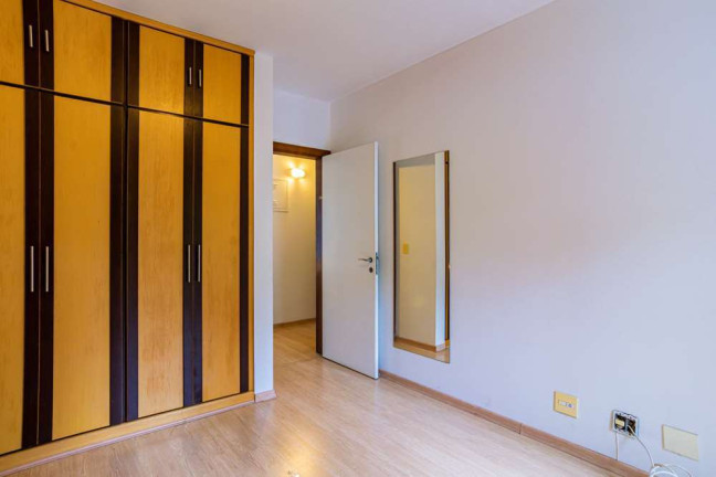 Imagem Casa com 4 Quartos à Venda, 330 m² em Jardim Morumbi - São Paulo