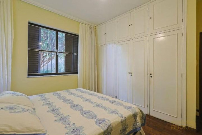 Imagem Casa com 4 Quartos à Venda, 325 m² em Santo Antônio - Belo Horizonte