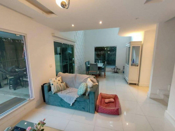 Casa com 3 Quartos à Venda, 210 m² em Itaipu - Niterói