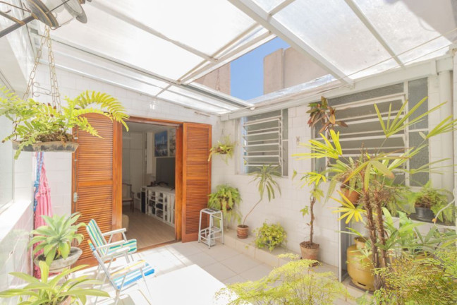 Imóvel com 2 Quartos à Venda,  em Petrópolis - Porto Alegre