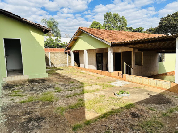 Imagem Casa com 3 Quartos à Venda, 375 m² em São Manuel Imagem Casa com 3 Quartos à Venda, 375 m² em São Manuel