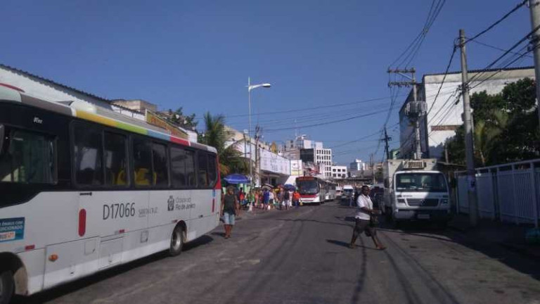 Imagem Imóvel à Venda, 405 m² em Campo Grande - Rio De Janeiro Imagem Imóvel à Venda, 405 m² em Campo Grande - Rio De Janeiro