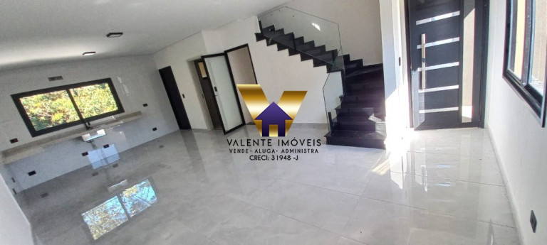 Imagem Casa com 3 Quartos para Alugar,  em Laranjeiras - Caieiras