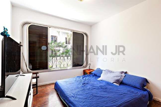Imagem Imóvel com 3 Quartos à Venda, 130 m² em Vila Nova Conceição - São Paulo