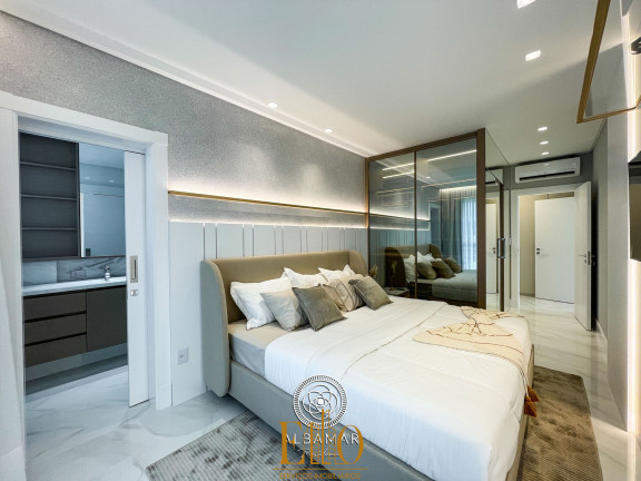 Imagem Apartamento com 4 Quartos à Venda, 201 m² em Meia Praia - Itapema Imagem Apartamento com 4 Quartos à Venda, 201 m² em Meia Praia - Itapema