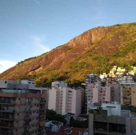 Imagem Apartamento com 2 Quartos à Venda, 60 m² em Copacabana - Rio De Janeiro Imagem Apartamento com 2 Quartos à Venda, 60 m² em Copacabana - Rio De Janeiro