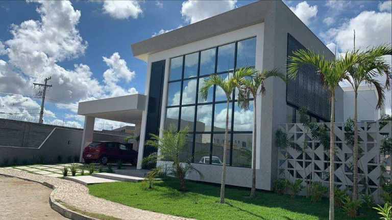 Casa com 3 Quartos à Venda,  em Feira De Santana