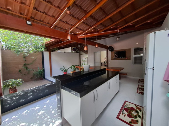 Casa com 4 Quartos à Venda, 130 m² em Praia Da Baleia - Serra