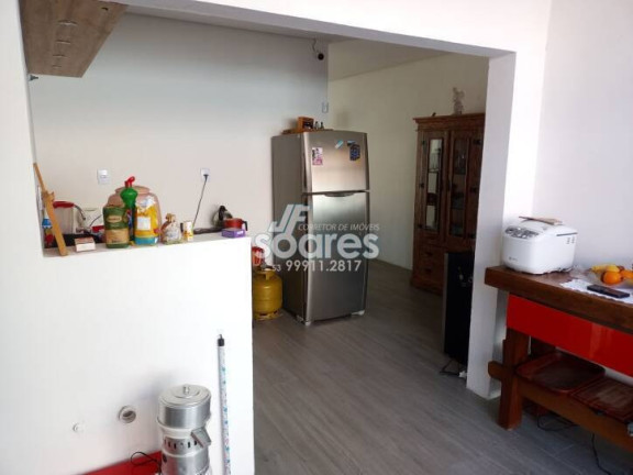 Imagem Sobrado com 2 Quartos à Venda, 143 m² em Laranjal - Pelotas
