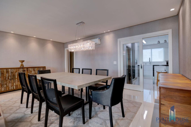 Foto do imóvel Apartamento com 4 Quartos à Venda, 180 m² em Centro - Balneário Camboriú