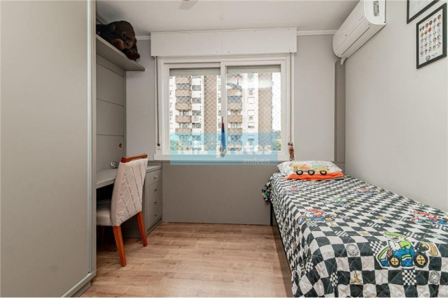 Imagem Apartamento com 2 Quartos à Venda, 80 m² em Menino Deus - Porto Alegre