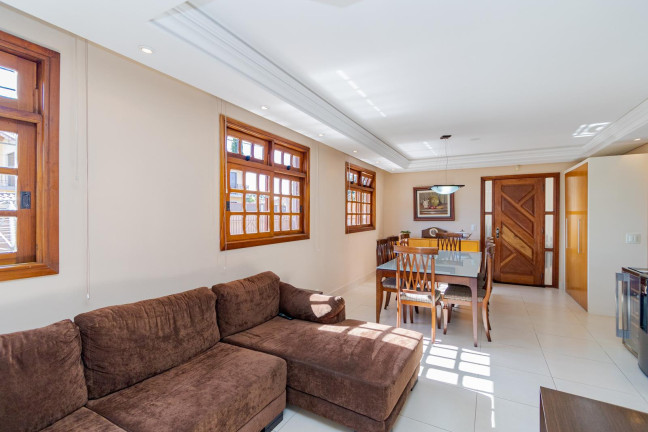 Imagem Casa com 3 Quartos à Venda, 129 m² em Santo Inácio - Curitiba Imagem Casa com 3 Quartos à Venda, 129 m² em Santo Inácio - Curitiba