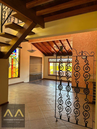 Casa com 3 Quartos à Venda, 360 m² em Tarumã - Santana De Parnaíba