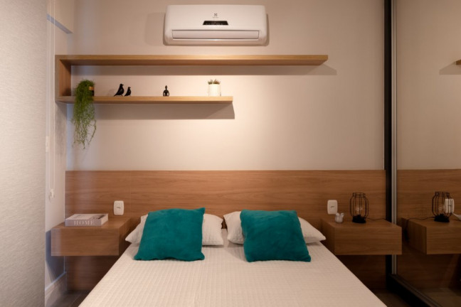 Imagem Imóvel com 1 Quarto à Venda, 47 m² em Cidade Baixa - Porto Alegre Imagem Imóvel com 1 Quarto à Venda, 47 m² em Cidade Baixa - Porto Alegre