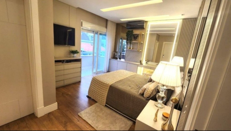 Imagem Casa com 3 Quartos à Venda, 263 m² em Pinheirinho - Curitiba