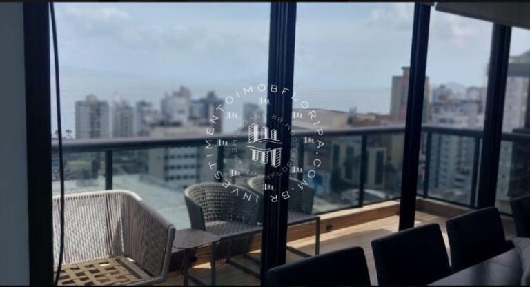 Imagem Cobertura com 2 Quartos à Venda, 238 m² em Centro - Florianópolis