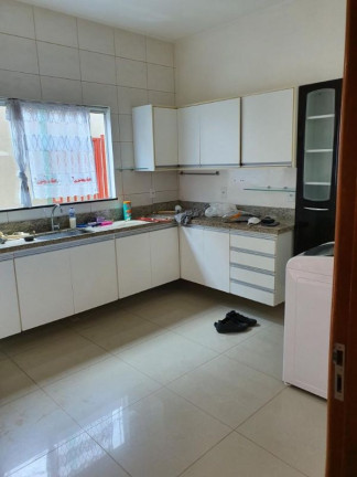 Imagem Casa com 3 Quartos à Venda, 130 m² em Colônia Terra Nova - Manaus