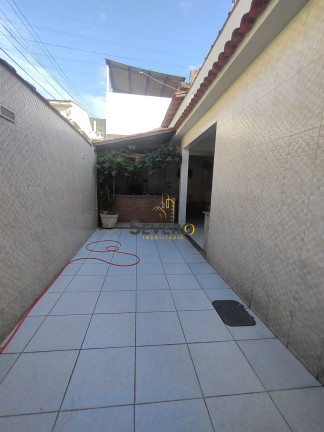 Imagem Casa com 4 Quartos à Venda, 150 m² em Barro Vermelho - São Gonçalo Imagem Casa com 4 Quartos à Venda, 150 m² em Barro Vermelho - São Gonçalo