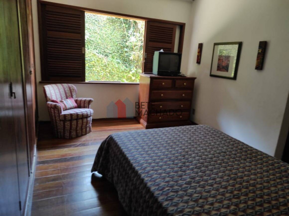 Imagem Casa com 3 Quartos à Venda, 210 m² em Albuquerque - Teresópolis Imagem Casa com 3 Quartos à Venda, 210 m² em Albuquerque - Teresópolis