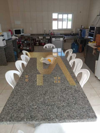Imagem Imóvel com 4 Quartos à Venda, 240 m² em Araçatuba - Imbituba Imagem Imóvel com 4 Quartos à Venda, 240 m² em Araçatuba - Imbituba