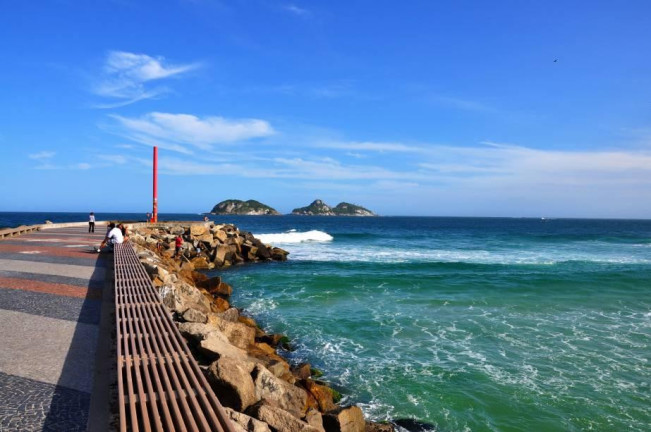 Imagem Casa com 4 Quartos à Venda, 400 m² em Barra Da Tijuca - Rio De Janeiro