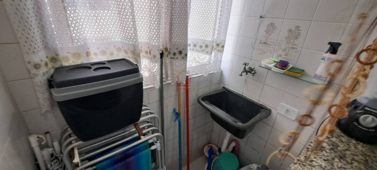 Imagem Kitnet com 1 Quarto à Venda, 42 m²
