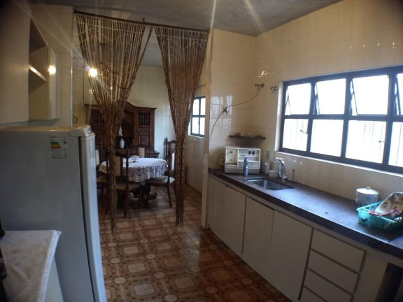 Imagem Casa com 3 Quartos à Venda, 269 m² em Centro - Botucatu