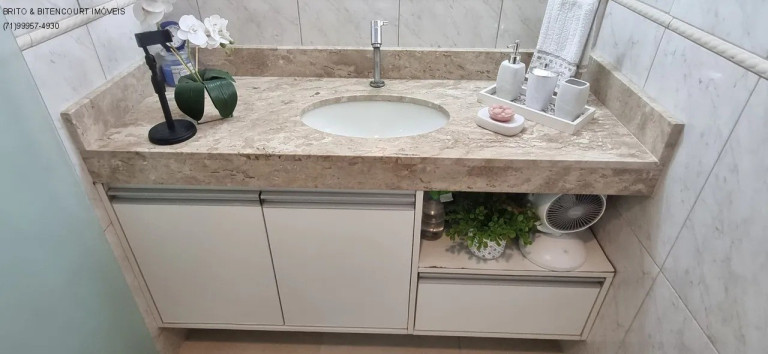 Imagem Imóvel com 2 Quartos à Venda, 72 m² em Graça - Salvador Imagem Imóvel com 2 Quartos à Venda, 72 m² em Graça - Salvador