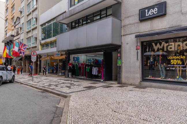 Imagem Imóvel Comercial à Venda, 2.096 m² em Centro - Curitiba Imagem Imóvel Comercial à Venda, 2.096 m² em Centro - Curitiba