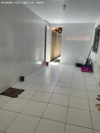 Imagem Casa com 2 Quartos à Venda, 65 m² em Araturi - Caucaia