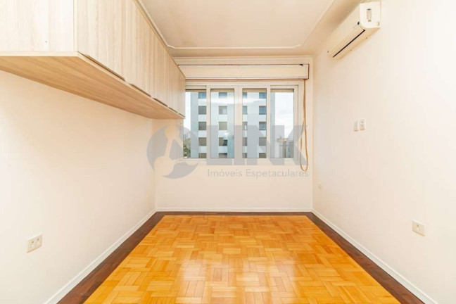 Imagem Apartamento com 2 Quartos à Venda, 68 m² em Santana - Porto Alegre Imagem Apartamento com 2 Quartos à Venda, 68 m² em Santana - Porto Alegre