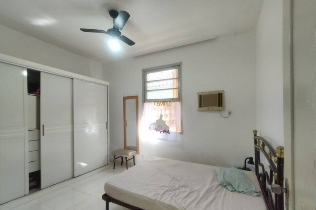 Imagem Casa com 3 Quartos à Venda, 220 m² em Marapé - Santos Imagem Casa com 3 Quartos à Venda, 220 m² em Marapé - Santos